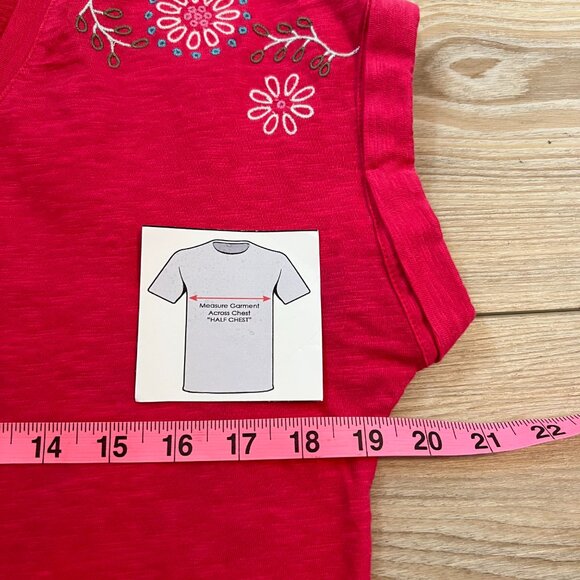 🩷Talbots Petite Pink Floral Embroidered Tee - Chic & Elegant size Medium - Picture 8 of 9